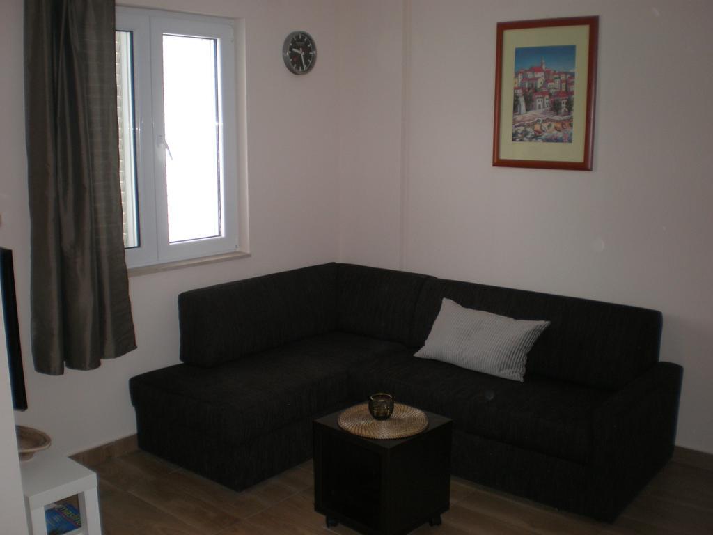 Apartment Maria Banjol Oda fotoğraf